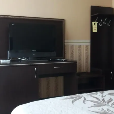 Mania Luxury 3* פלבן